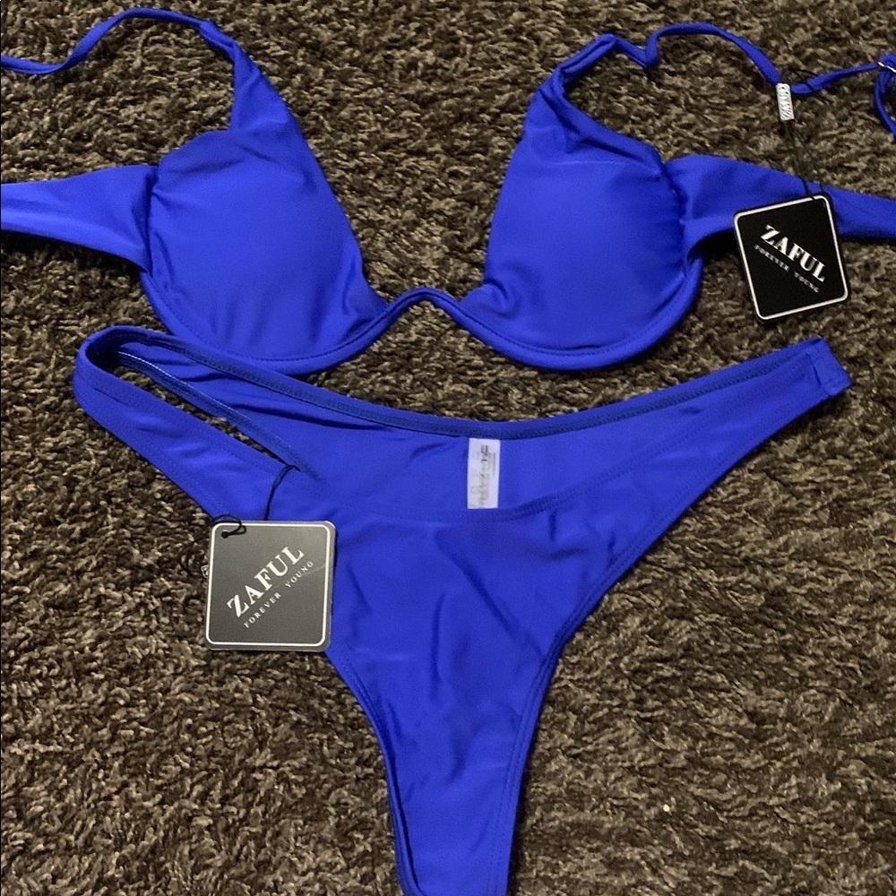 Bathing suit never worn